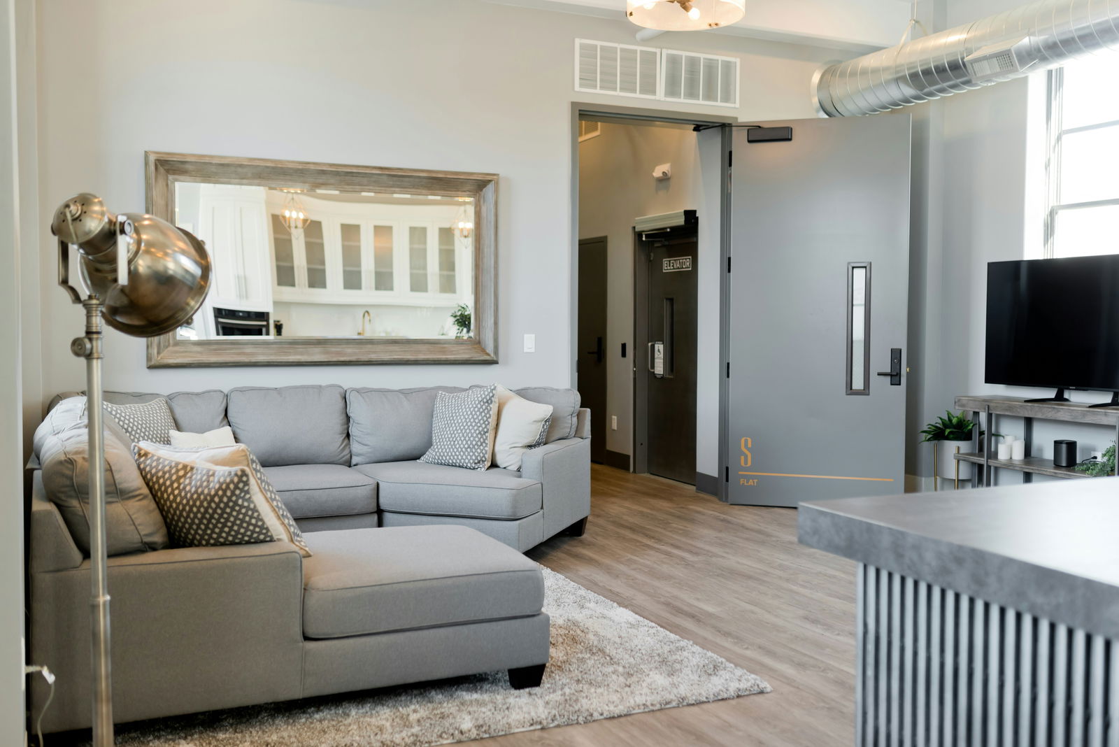 Adaptacja mieszkań do nowoczesnego życia: Najnowsze trendy i praktyczne porady