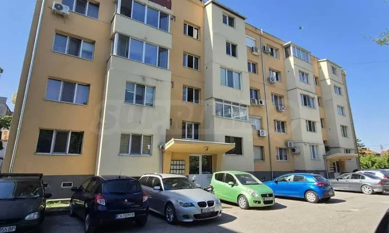 Хол
