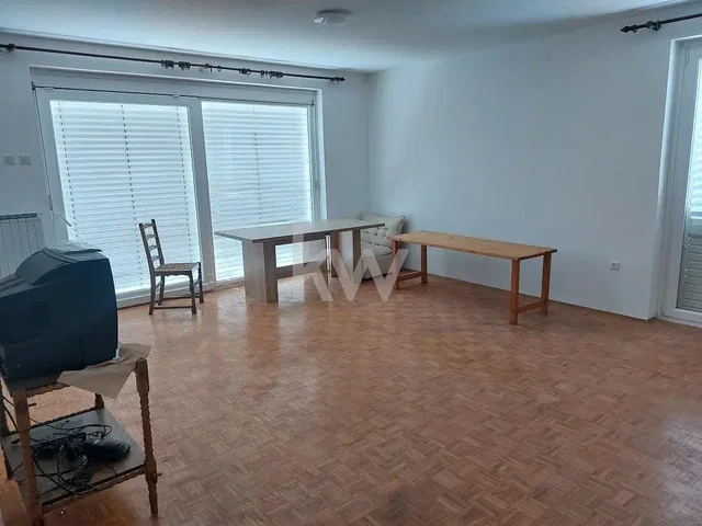 Хол