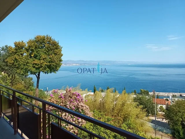 Хол