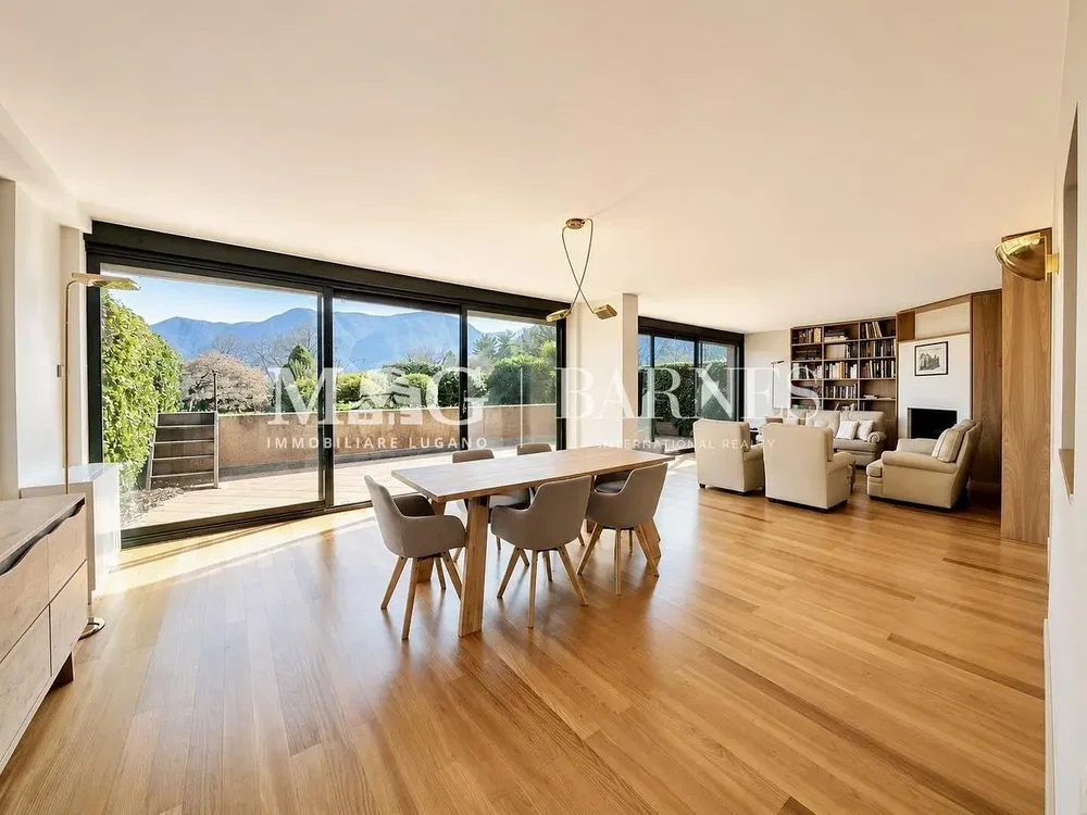 Хол