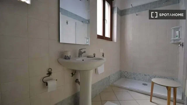 Хол