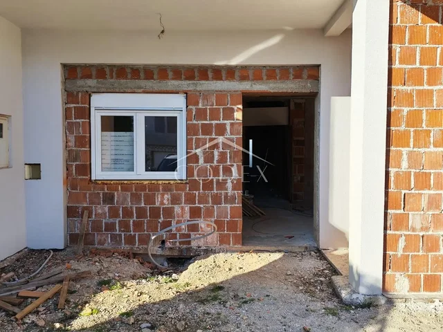 Хол