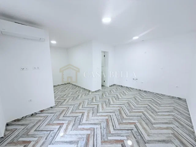 Хол