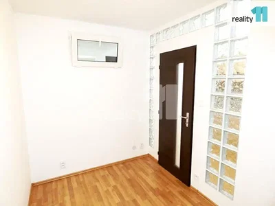 أخرى