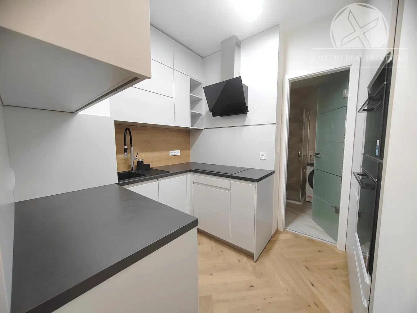 أخرى