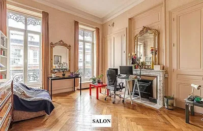 Salon