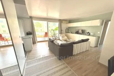 Хол