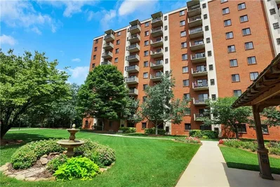 Хол