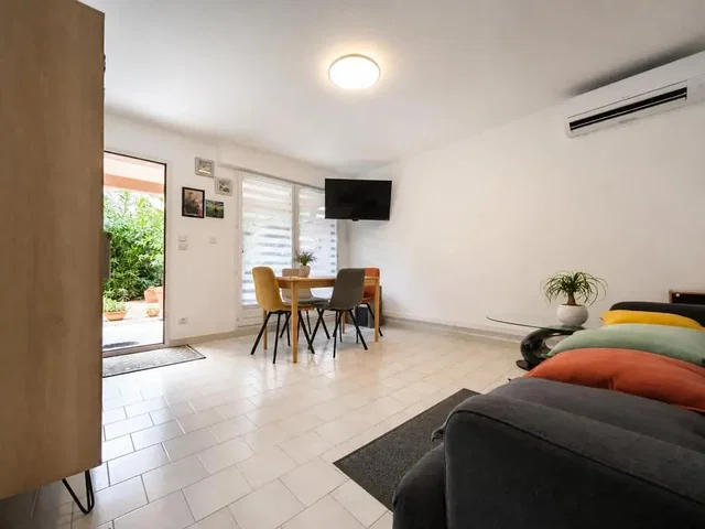 Salon