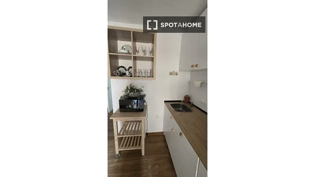 Хол