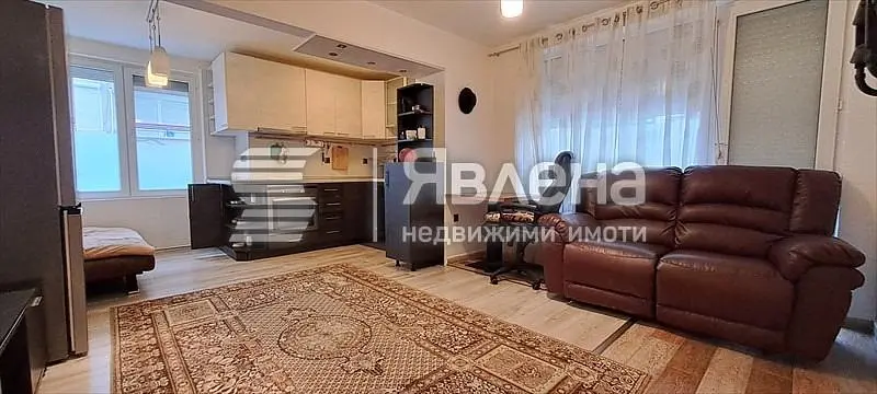 Хол
