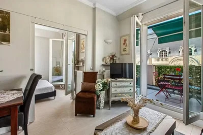 Salon