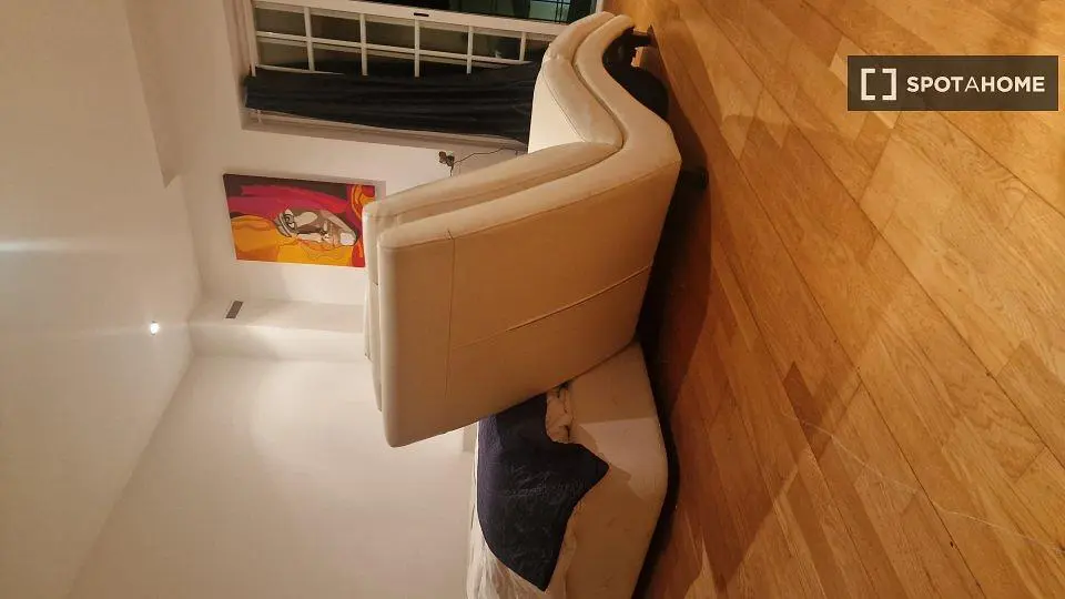Хол