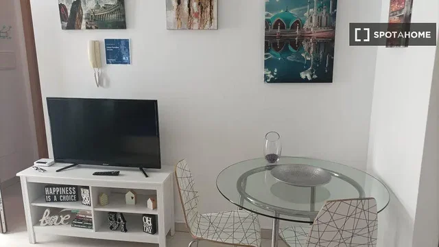 Хол