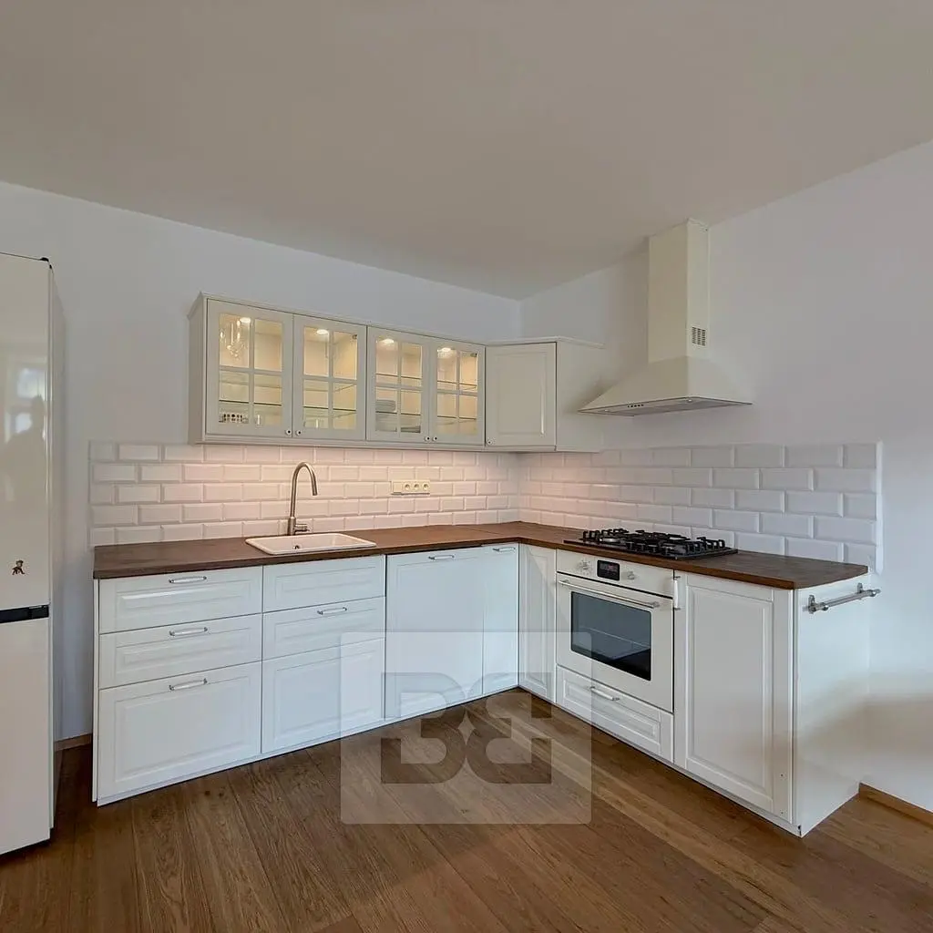 أخرى