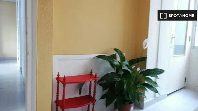 Хол
