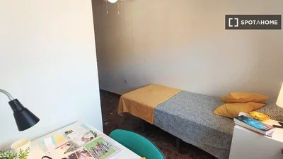 Хол