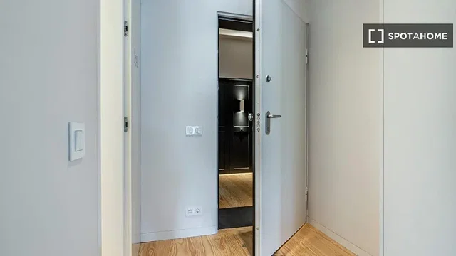 Хол