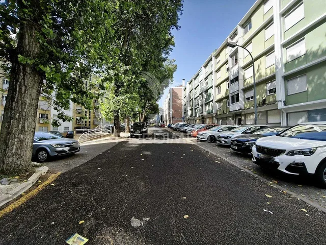 أخرى