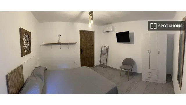 Хол