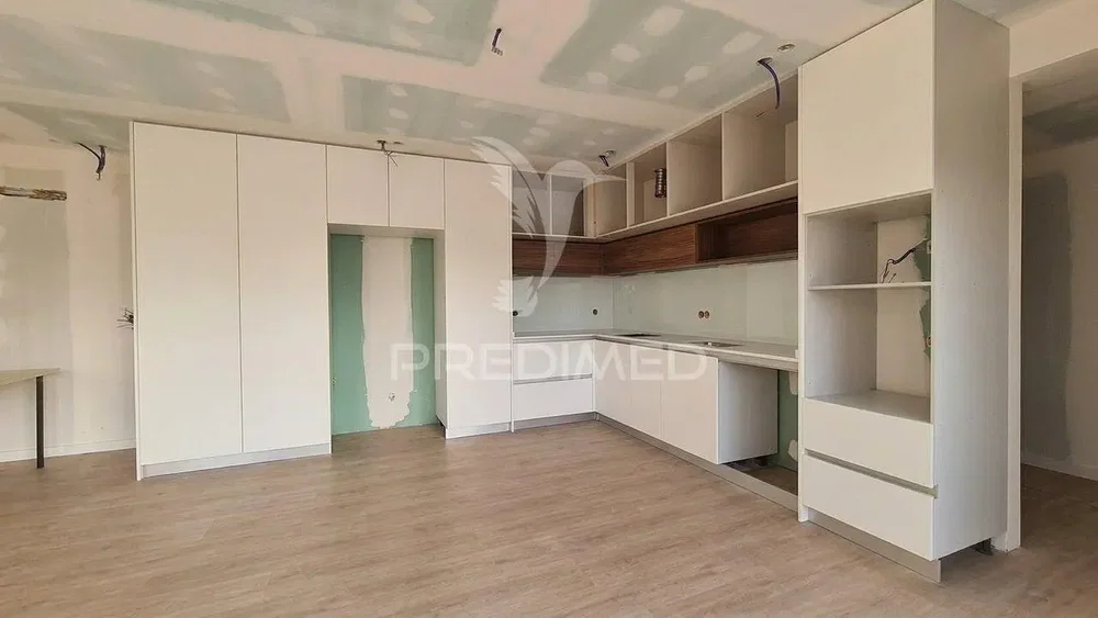 أخرى