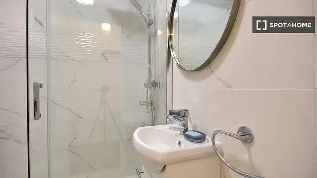 Хол