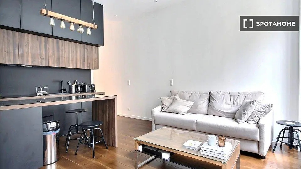 Хол