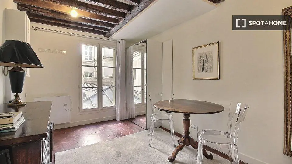 Хол
