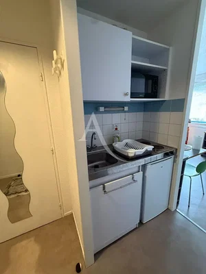 Хол