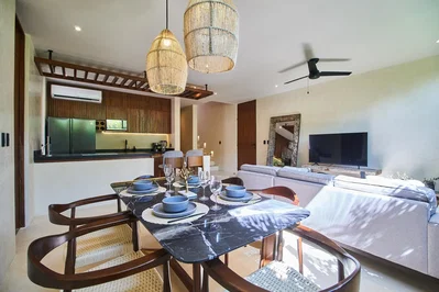 Хол