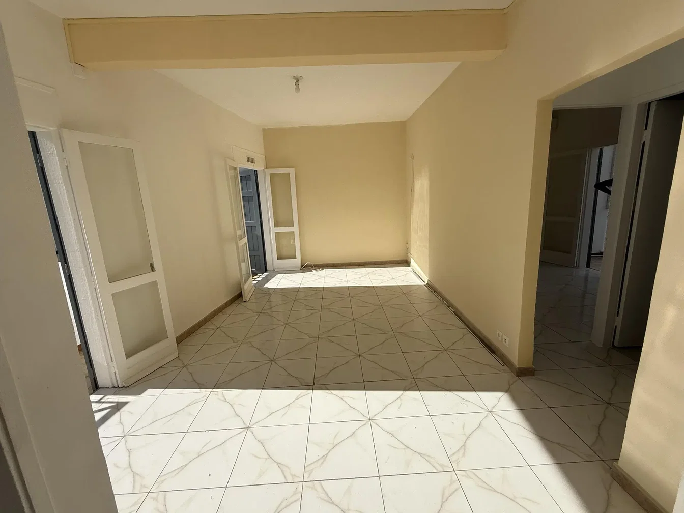 Хол