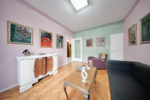 Salon