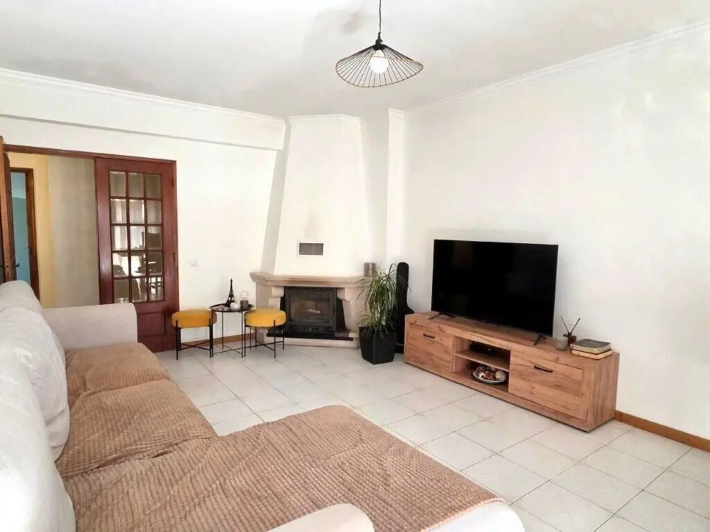أخرى