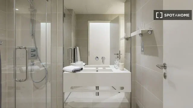 Хол