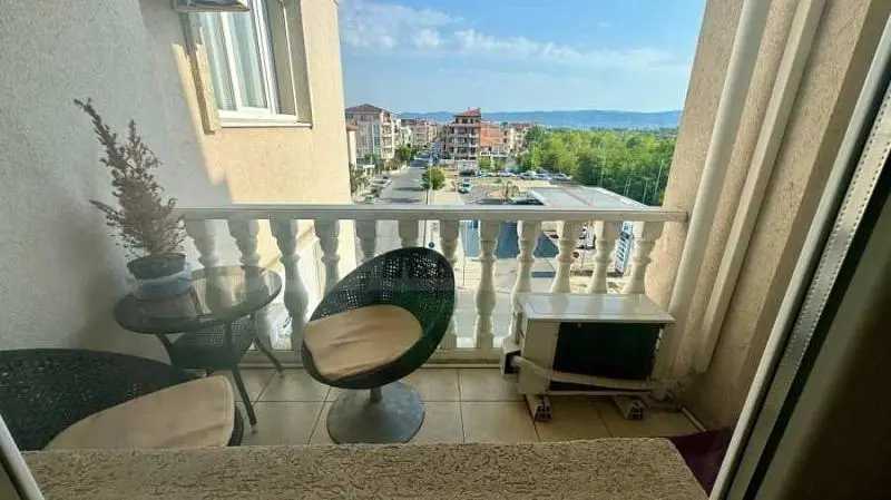 Хол