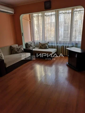 Хол
