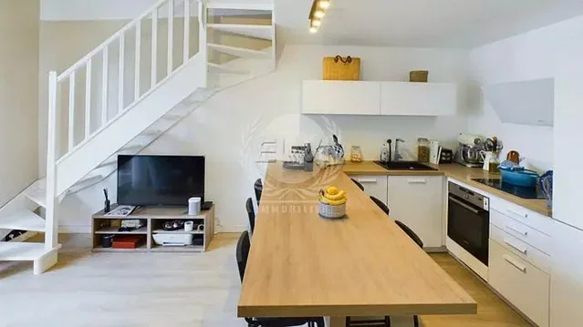 أخرى