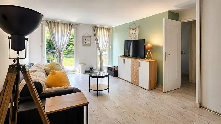 أخرى