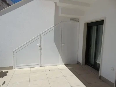 أخرى