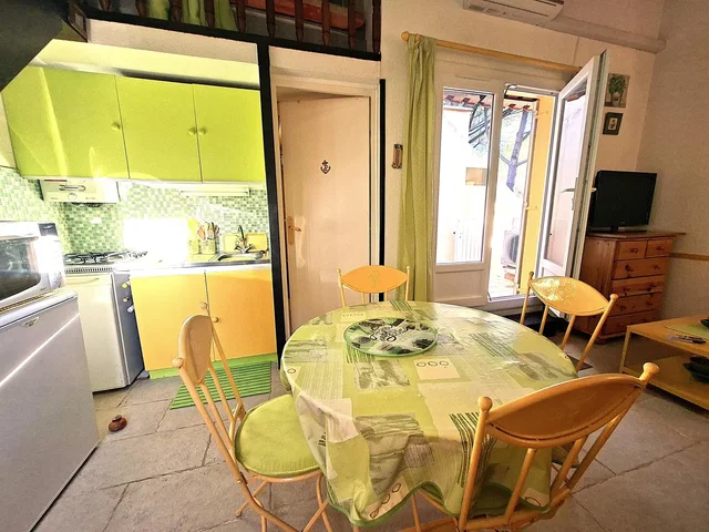 Salon