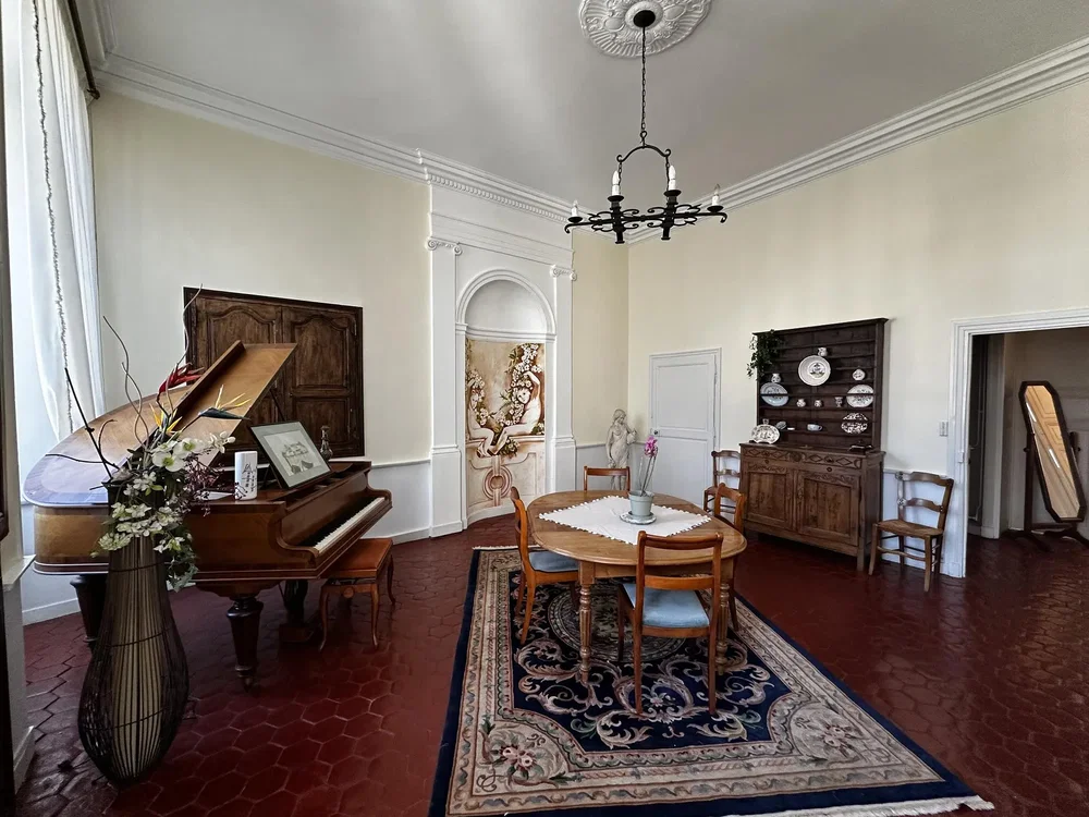 Salon