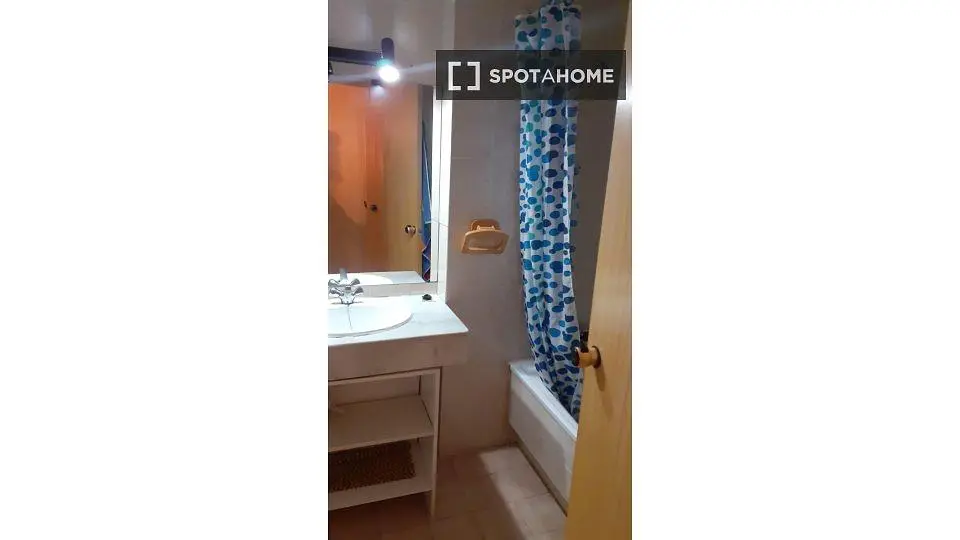 Хол