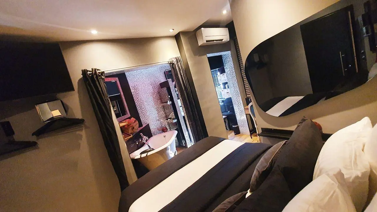 Salon