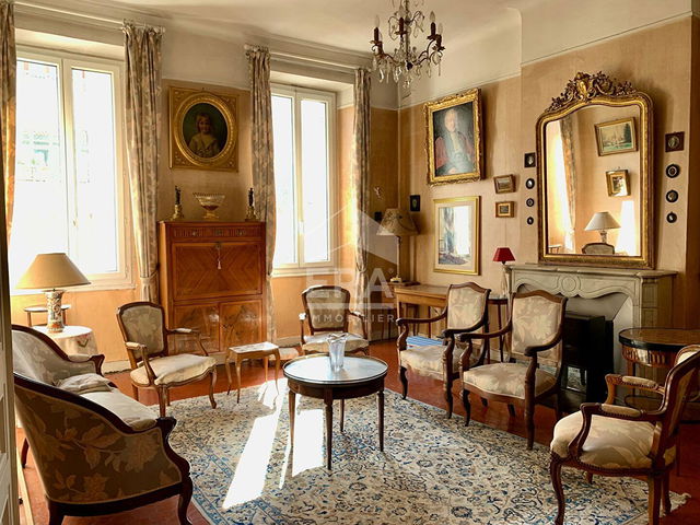 Salon