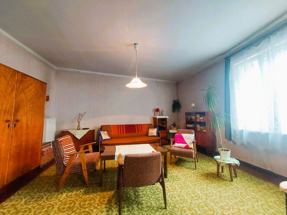 أخرى