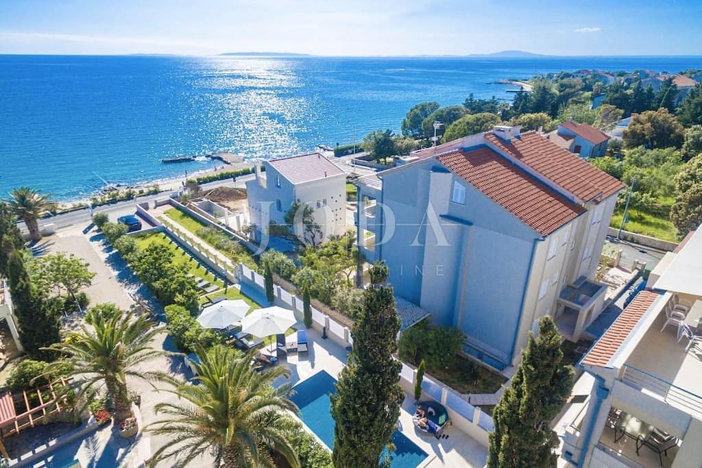 غرفة معيشة