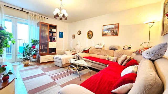 غرفة معيشة