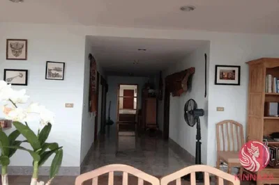 Хол