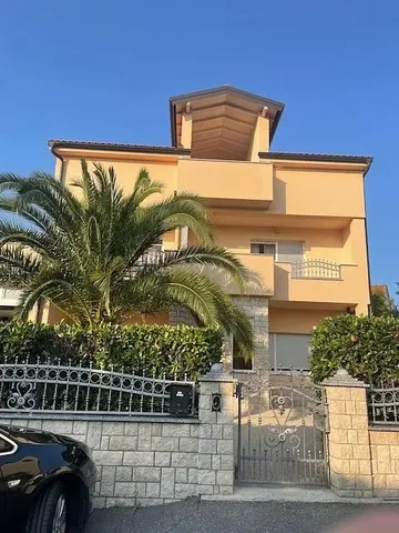 غرفة معيشة